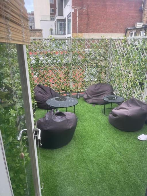 Spacious 2 Bedroom Apartment In The Heart Of Soho. Londra Exterior foto
