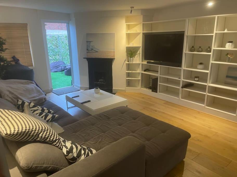 Spacious 2 Bedroom Apartment In The Heart Of Soho. Londra Exterior foto